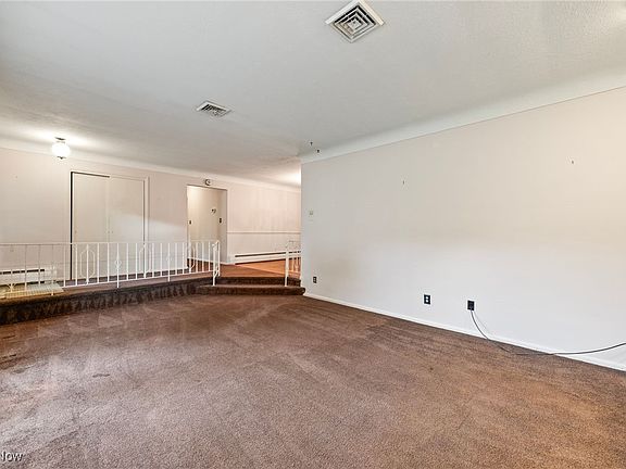 4th image of 179 Lucy Ln