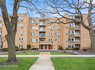 1333 Maple Ave APT 5D, Evanston, IL 60201