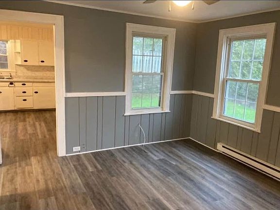 4th image of 213 Mill St #1