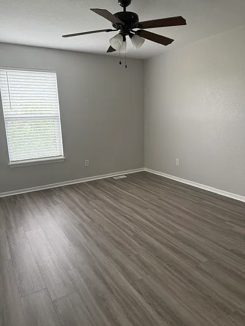 2 bed, 1350 sqft, $1,995 — Photo 3