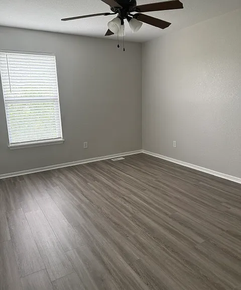 8702 N Cleveland Ave — Photo 3