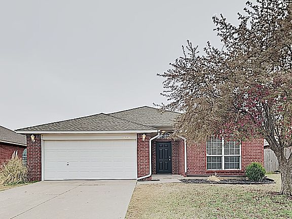 3rd image of 6816 NW 136th Pl
