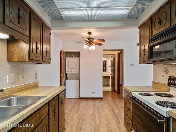 5th image of 17 N Madison Ave APT 10