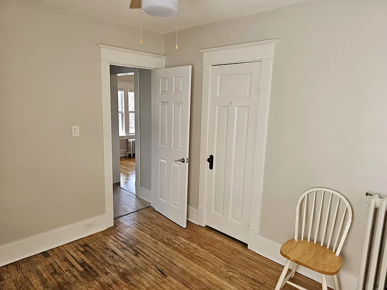 227 Bowen Rd — Photo 11