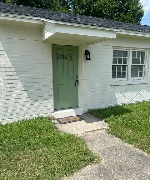 3100 Azalea Dr #B — Photo 1