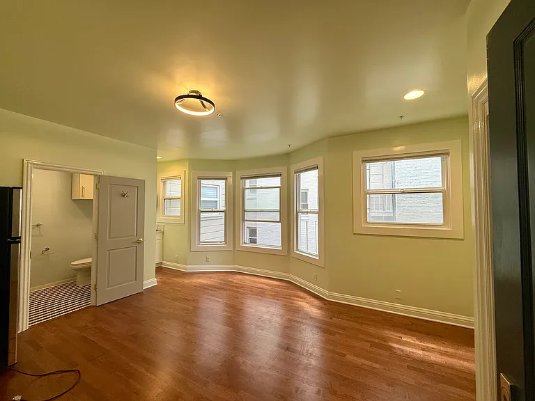725 Pine St #305 — Photo 8