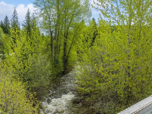 177 Tamarack Ln, Rexford, MT 59930