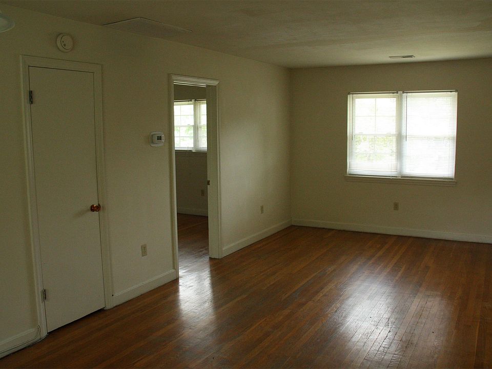 1st image of 410 Jefferson Ave APT A