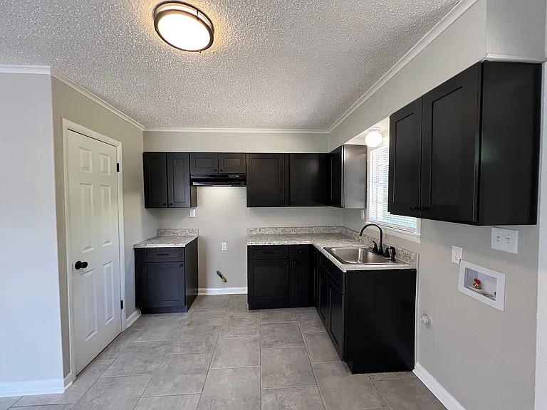 3311 Madewell St — Photo 13