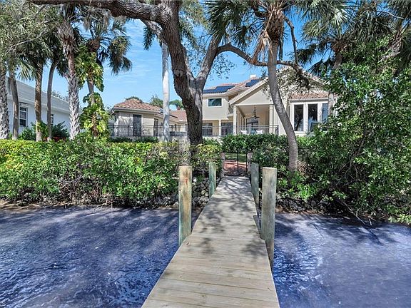 5th image of 27396 Hidden River CT