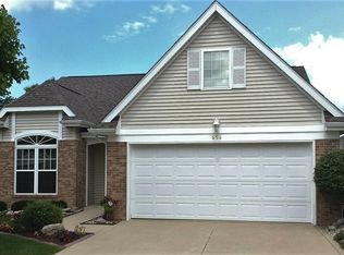 658 Surrey Walk, Valparaiso, IN 46385