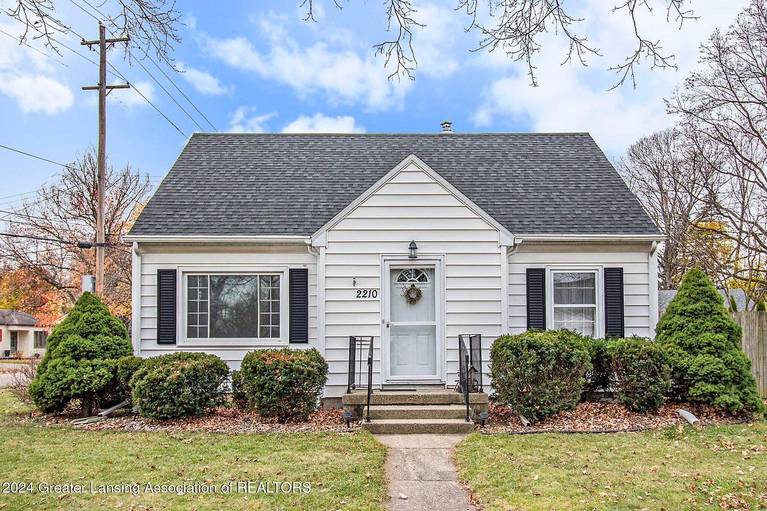 2210 Devonshire Ave photo 1