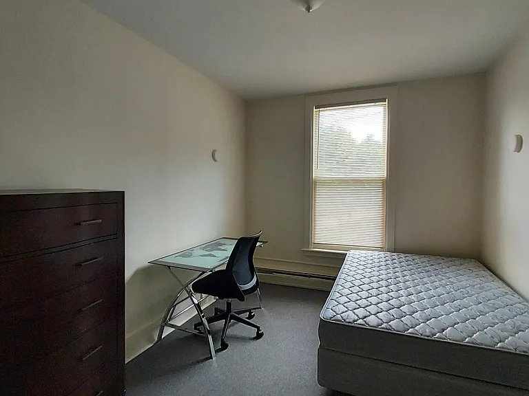 307 Stewart Ave — Photo 5