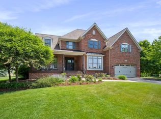 10605 S Quail Ridge Ct, Naperville, IL 60564