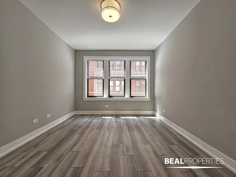 3943.5 N Janssen Ave #W3 — Photo 13