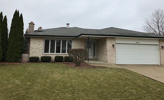 2nd image of 10S340 Suffield Dr