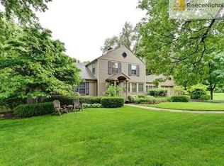 5415 W 68th St, Prairie Village, KS 66208