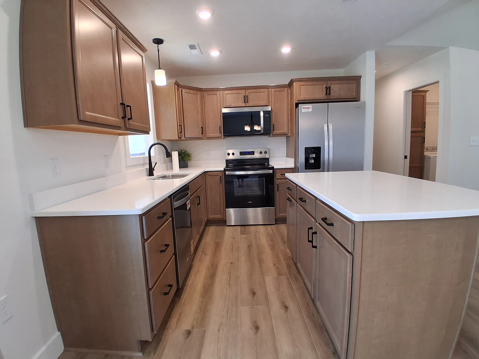 3 bed, 1262 sqft, $1,750 — Photo 2