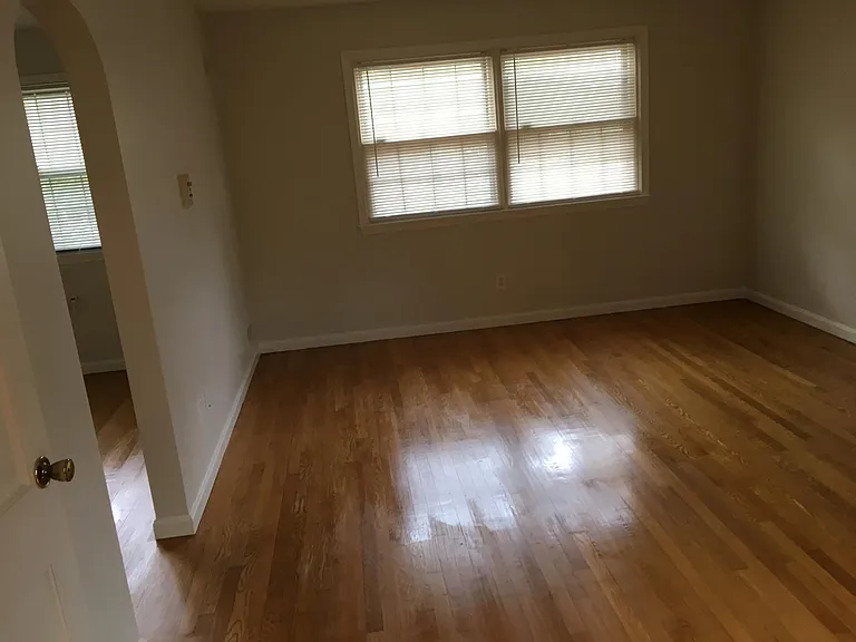 2123 Edgewater Pkwy — Photo 4