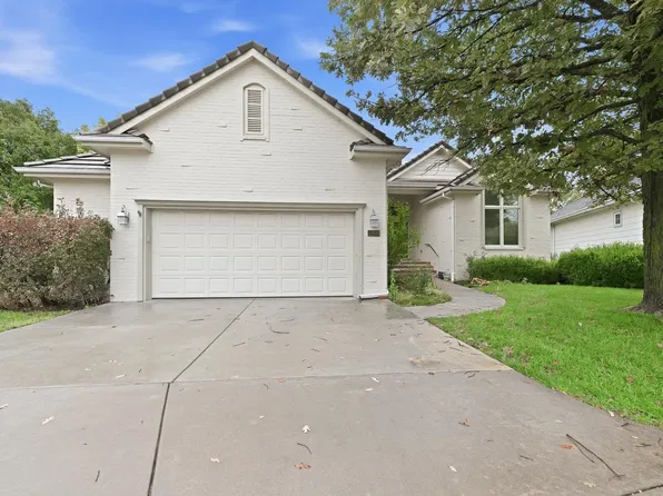 12820 E Crest Ridge Cir, Wichita, KS 67230