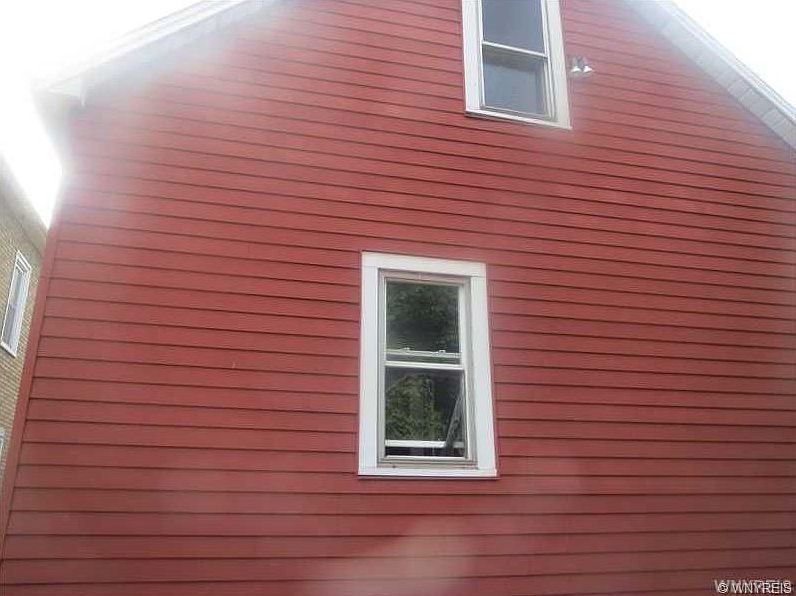 2nd image of 37 Haven St