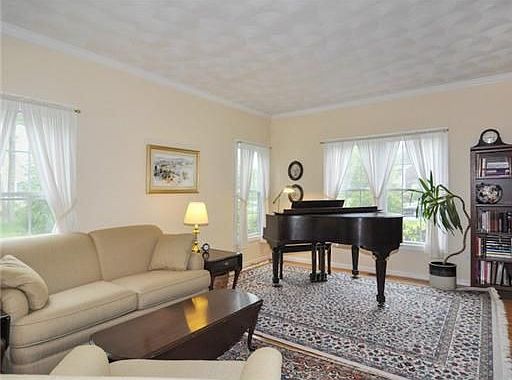 2nd image of 263 Orchard Woods Dr