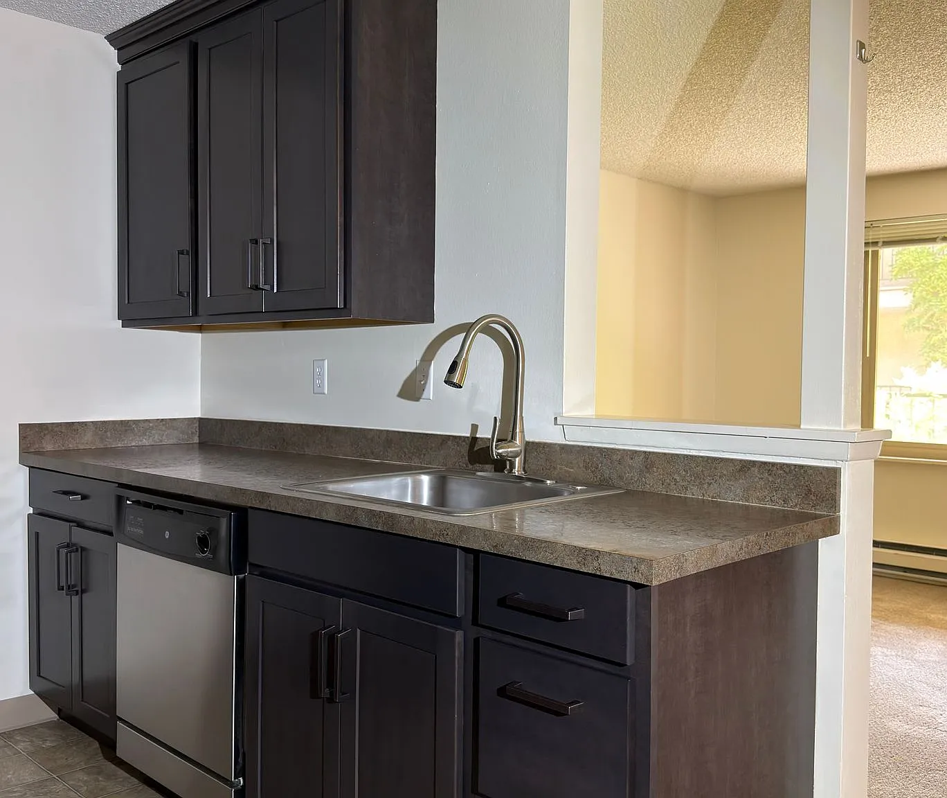 Fairmont Terrace — Photo 1