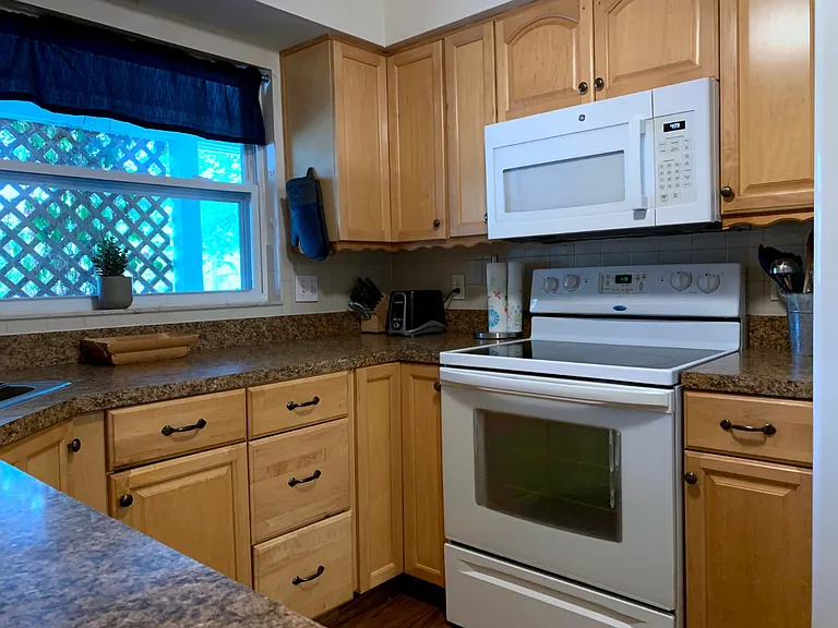 1750 Druid Rd E — Photo 19