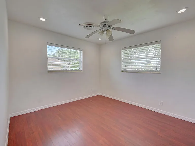 3919 Grant St — Photo 8