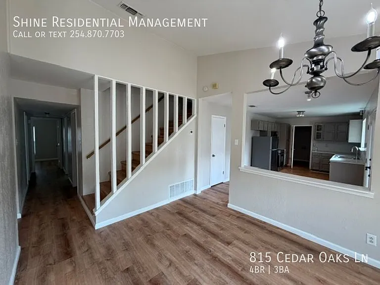 815 Cedar Oaks Ln — Photo 8