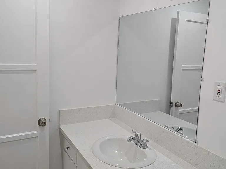 Bathroom 1 in Master