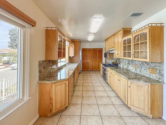 2nd image of 5913 Hill Rd