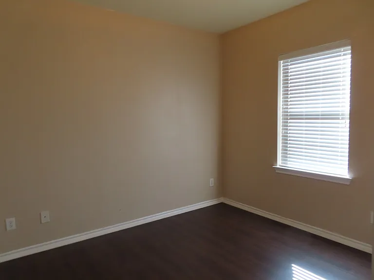 1149 Redman Ave — Photo 7
