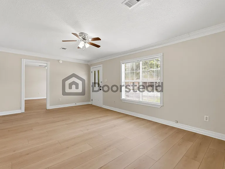 217 W Wilkins St — Photo 19