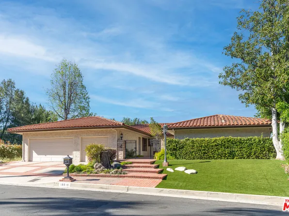 18919 La Montana Pl, Tarzana, CA 91356