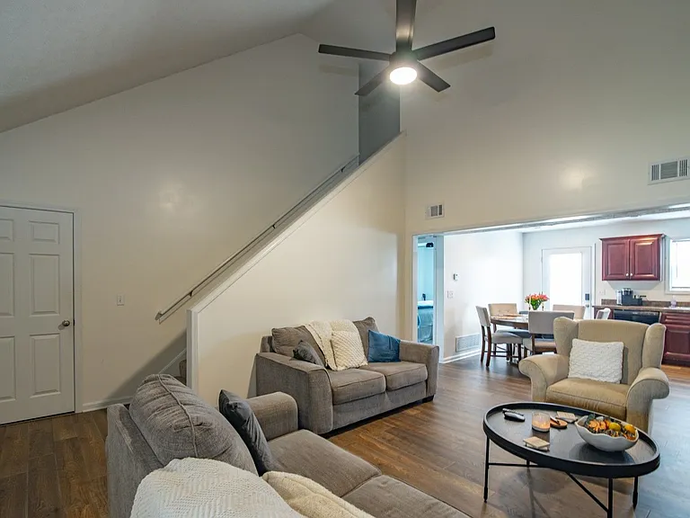 114 Twin Lakes Dr — Photo 10