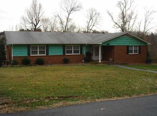 1600 Jonestown Rd, Winston Salem, NC 27103