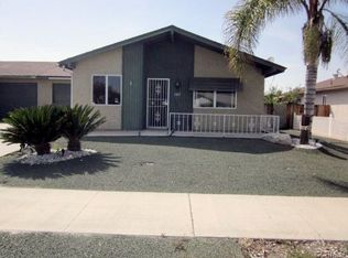 587 Toledo Dr, Hemet, CA 92545