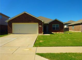 8621 Hawkview Dr, Fort Worth, TX 76179