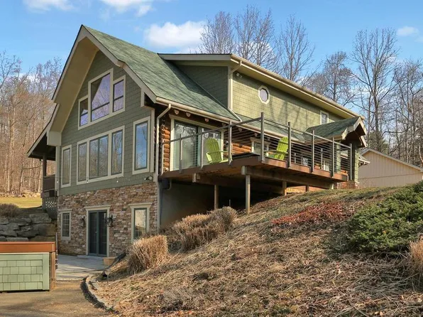 220 Landis Store Rd, Boyertown, PA 19512