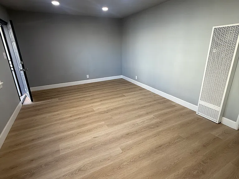 13917 Chadron Ave — Photo 3
