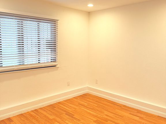 2nd image of 59 Hampshire Ave #1