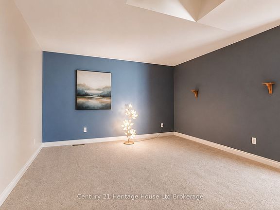 5th image of 773 Hounsfield St