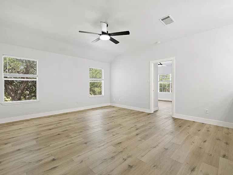 502 Sherwood Ct — Photo 25