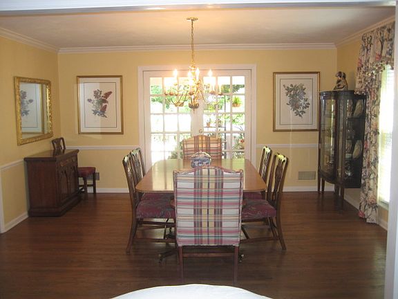 5th image of 2607 Mayfield Ave
