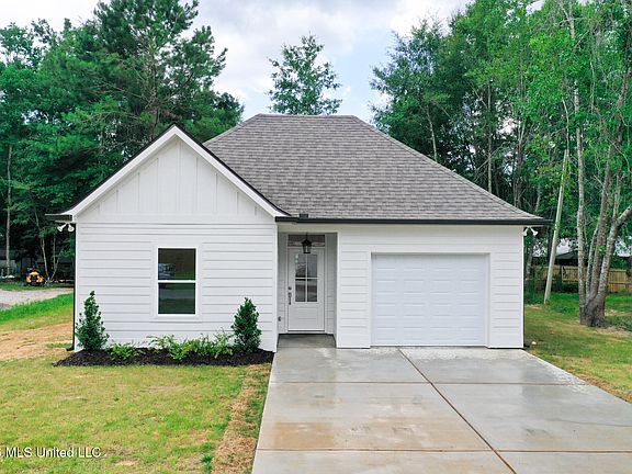2nd image of 10726 Linohau Way