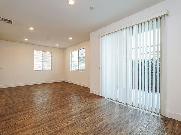 5th image of 10564 Trill Way