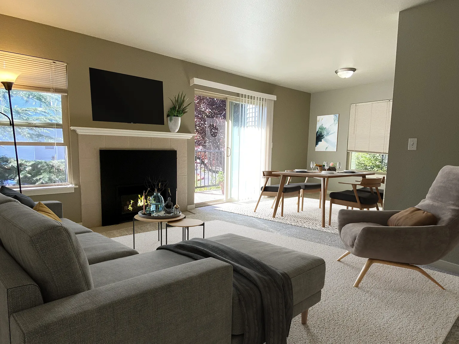 2 bed, 823 sqft, $2,275 — Photo 3