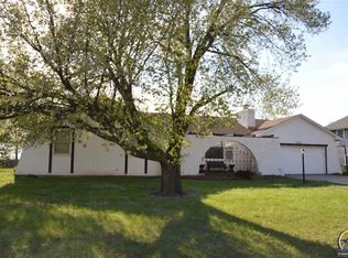 2941 SE Meadowview Dr, Topeka, KS 66605