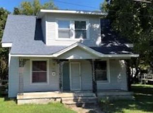 307 E Parker Ave, Chaffee, MO 63740